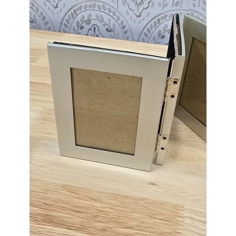 Brushed Silver 5 Wallet Photo Accordion Picture Frame 2.5x3.5 Folding Collage